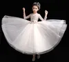 Artistico Avorio Tulle Gioiello Manica lunga 3/4 Perline Abito da ragazza di fiori Abiti da spettacolo per ragazze Abiti da festa/compleanno Gonna da ragazza Personalizzata SZ 2-12 D318012