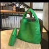 Handbag Bottegvenetas Cabat Bags Designer 2024 Woven Vegetable Basket Leisure Shopping Tot Big Net Red Belt Payment Portable Single Shoulder Hot