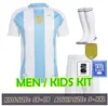 Novo 2024 2025 Argentina Futebol Jerseys MARADONA Fãs Jogador Versão Messis MAC ALLISTER DYBALA DI MARIA MARTINEZ DE PAUL Home Away GK Homens e Mulheres Camisa de Futebol