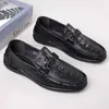 HBP Non-marque Top qualité classique en cuir véritable chaussures habillées de luxe Crocodile en relief Style formel hommes mocassins mocassins