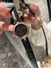 2024 Luxe Orijinal Gu Zamansız Bayanlar İzle Deri İzle Band Strap Kadınlar İzler Yüksek Kaliteli Tasarımcı Lüks Saat Erkekler İzle 28mm 42mm Siyah Kahverengi Yeni Stil