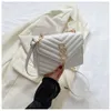 2024 New Style Fashion Dign Single Shoulder Crossbody Wtern Solid Color Diamond Grid Simple Texture Small Square Bag