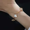 Designer smycken Cleef Armband Van Clover Armband Jewlery Rose Gold Armband For Woman Luxury Silver Four Leaf Charm Braclet With Box