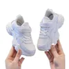 NK Chaussures de course pour enfants de sport pour garçons, petites filles de maternelle, chaussures de course blanches pour élèves du primaire, surface en maille pour grands enfants GG