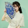 Dekorativa figurer Kinesisk stil Ancient Fan Ladies Vintage Folding Lolita Dance Hand With Tassel Pendant Gifts Wedding Party Decoration