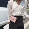 ミニファッションクロスボディチェーンバッグスモールスクエア財布トレンディなPUショルドバッグ女性のマネークリップバックル財布のための通勤