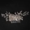 Diademi Accessori per copricapo Donna Gioielli da sposa Strass Copricapo di fiori Ornamenti per copricapo fatti a mano Pettini per capelli in cristallo argento Y240315