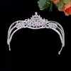 Hårklipp kvinnor krona bröllopstillbehör brud pannband engagemang smycken kristallblad form pageant coronets headpiece yq238