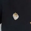 Charm designer brev brosch diamant brosches märke smycken bröllop gåvor stift 18k guld pläterad rostfritt stål broscher vogue europeiska par presenttillbehör