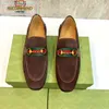 Tasarımcı Erkek Kadın Loafers% 100 Gerçek Deri Katlanabilir Ayakkabı Erkekleri Kadın Ayakkabı Erkek Baskı Metal Süet Yuvarlak Yuvarlak Toe Loafers Katırları Lüks At Bitiği 34-46