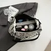 Totes Nicho de gran capacidad para mujer Bolso de mano de lona de estilo coreano lindo Estudiantes universitarios Bolsos de mano escolares portátiles de un hombro para mujeres