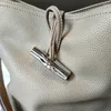 토트 럭셔리 패션 녹색 소 가죽 가죽 여성 어깨 가방 2024 대나무 디자인 토고 버킷 퍼스트 레이어 핸드백