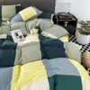 Set di biancheria da letto Stile semplice Copripiumino singolo per sonno nudo Set di quattro pezzi in cotone per dormitorio per studenti