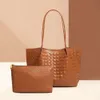 Sac design de haute qualité à la mode et minimaliste grande capacité fourre-tout tissé à la main nouvelle texture décontractée épaule polyvalente pour les déplacements quotidiens pour les femmes