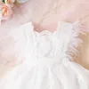Платья для девочек Летнее кружевное платье с цветочным принтом для маленьких девочек, одежда принцессы с рукавами-перьями