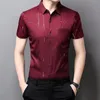 Vêtements masculins mode décontracté col Polo chemise à boutons été affaires bureau tendance à manches courtes chemise imprimée à carreaux pour hommes 240312