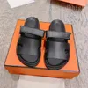 Slide Designer Slippers Beach Classic Flat Sandals Luxury Summer Lady Leather Flip Flops Top Quality Men Kvinnor Slides Storlek