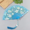 Decoratieve Beeldjes 1Pc Borduren Chinese Stijl Hand Fan Party Bruiloft Prom Bamboe Vouwen Kant Stof Retro Craft Home Decoratie