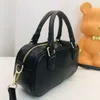 Borsa da sera da donna firmata Cleo Mui borsa a tracolla borsa di lusso sotto l'ascella borsa a tracolla chiusura con cerniera morbida pelle mini nero beige scritta in metallo vacanza