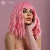 Parrucche 7JHH WIGS Parrucca corta ondulata rosa Bob per le donne Uso quotidiano Parrucche sintetiche di capelli finti alla moda con frangia Parrucche cosplay di Halloween