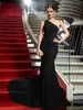 Runway Dresses Mermaid/Small Elegant Formal Evening Black Tie Dress One Shoulder Sleeveless Court Train Chiffon Pearl 2024 Celebrities