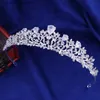 Tiaras Itacazzo Conjunto de tocados nupciales Collar con corona Pendientes Tiaras de moda de cuatro piezas Adecuadas para bodas y fiestas de cumpleaños para mujeres Y240319