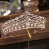 Tiaras vintage glod strass brud tiara mode gyllene diadem för kvinnliga gåvor bröllopsklänning hår smycken prinsessan krona tillbehör y240319