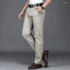 Herrbyxor stil klassisk sommar tunt bomull casual affärsmode stretch lös rak beige byxor manliga märke kläder