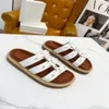 S Ontwerpers Dames Sandalen Klinknagel Dikke Bodem Slipper Leer Rubber Slides Oogverblindende Platform Sliders Loafers Dikke Zolen Met Doos Stofzak