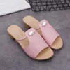 HBP Niet-merknieuwe zomer damesschoenen met lage hakken Damesslippers Dames elegante bovenste sandalen met diamant