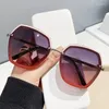 Lunettes de soleil carrées en métal pour femmes et hommes, marque de mode, rétro moderne, œil de chat, lunettes de soleil Ins, nuances tendance