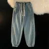 ポケット付きメンズジーンズのズボンレター男性カウボーイパンツマンのための黒いオリジナル2024夏のカジュアルKPOPプラスサイズのトレンド