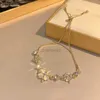 Moda Boguła Delikatne cztery liście trawy złota bransoletki dla kobiet nowe koreańskie regulowane bransoletki biżuterii ślubne prezenty 240319