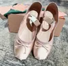 Moda Paris Ballet Designer Profissional Sapatos de Dança Bailarinas de Cetim mm Sandálias de plataforma para meninas com laço e boca rasa para mulheres