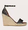 Women klinowy sandałowe buty buty metalowa skóra cielęcy z kołki 105 mm kliny kostki luksusowe marka projektant 35-43