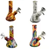 Narguilés 5,0 pouces Camouflage bécher coloré Tuyau d'eau en silicone Impression de dessin animé Bong en silicone Plate-forme pétrolière incassable avec tige inférieure en silicone Bong en verre de 14 mm