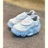 أحذية غير رسمية 2024 Trend Women White Sports Designer Sneakers سيدة سحب على مرتبة الهواء الأسود هايتن