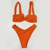 Damen-Bademode-Bikini mit hohem Schnitt, V-Ausschnitt und gesmoktem Bein