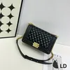 12A Upgrade Mirror Quality Medium Double Flap Bag 25cm Designer äkta läderkaviar Lambskin Bag Classic Black Quilted Purse Handväskor axelguldkedja