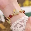 Pulseras con dijes Pulsera con cuentas Diseño único Materiales de alta calidad Joyería tradicional china para mujer, es decir, accesorios elegantes, regalo