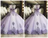 2021 Vestidos de quinceañera lila sexy Joya Apliques de encaje Ilusión con cuentas de cristal Sin mangas Dulce 16 Tallas grandes Vestido de fiesta Ev9116183