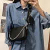 Totes modekedjor hobo axelväskor för kvinnor svart pu läder crossbody handväskor med handväska kvinnlig designpåse