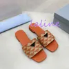Designer Slides Women Embroidered Fabric Slippers Metallic Slide Sandals woman Luxury Sandal Triangle Chunky Heels Fashion Summer Beach Low Heel Shoes