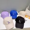 Berretto da baseball unisex di design con lettere, etichetta piccola, berretto morbido, per coppie, cappello da baseball ricamato con lettere per quattro stagioni
