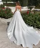 Abiti da sposa moderni in raso con linea A per spose con tasche Girocollo trasparente applicato in pizzo Plus Size Abiti da sposa semplici Sweep Train Backless Robes de Mariee YD