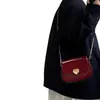 Totes Borsa a tracolla singola con catena in pelle laccata rossa alla moda Bottone dolce amore Borsa a tracolla piccola rotonda abbinata