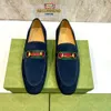 Designer Uomo Mocassini da donna 100% Vera pelle Calzature pieghevoli Uomo Scarpe da donna Uomo Stampato in metallo scamosciato Punta tonda Mocassini Ciabatte di lusso con morsetto Taglia 34-46