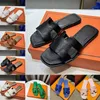 Luxus Designer Sandalen Hausschuhe für Damen Damen Leder Flats Room Luxe Sandale Slides Schwarz Braun Weiß Mule Sliders Damen Sommerschuhe 2024