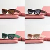 Popüler Güneş Gözlüğü Erkekler Miu Retro UV Koruma Tasarımcısı gözlükler Çerçeve Lunette Homme Yaz Güneşli Gözlükler Tasarımcı Yüksek Görünüm Değeri FA068 B4