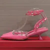 Sandales à talons hauts pour femmes d'été de haut niveau, nouveau décor de rivets en métal, petites sandales à tête carrée pour Banquet, en cuir véritable, escarpins de tempérament pour dames, 2024